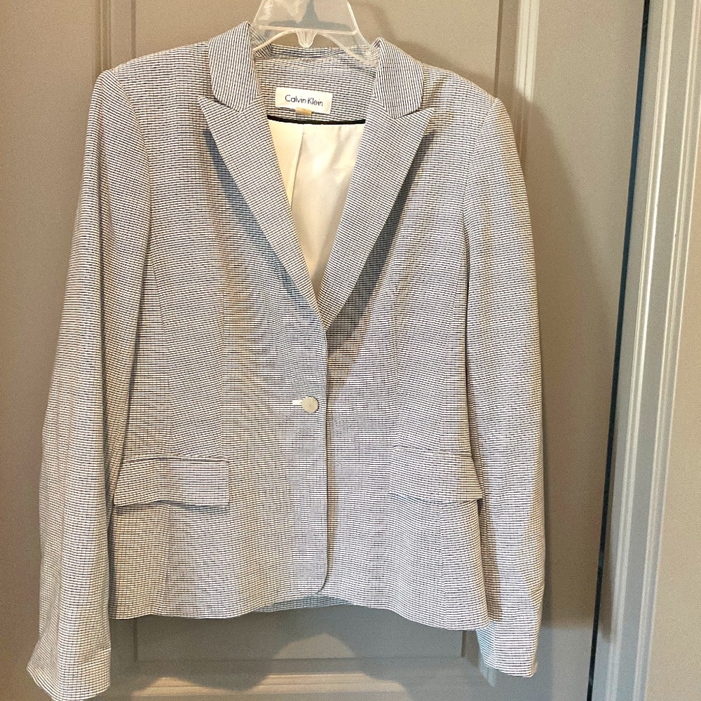 Navy & white seersucker blazer, fully lined size 12 from Calvin Klein